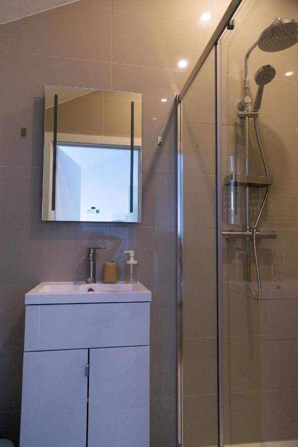 Largigi Rooms, Close To The Beach And Town Centre, Parking Available ライム・レジス エクステリア 写真
